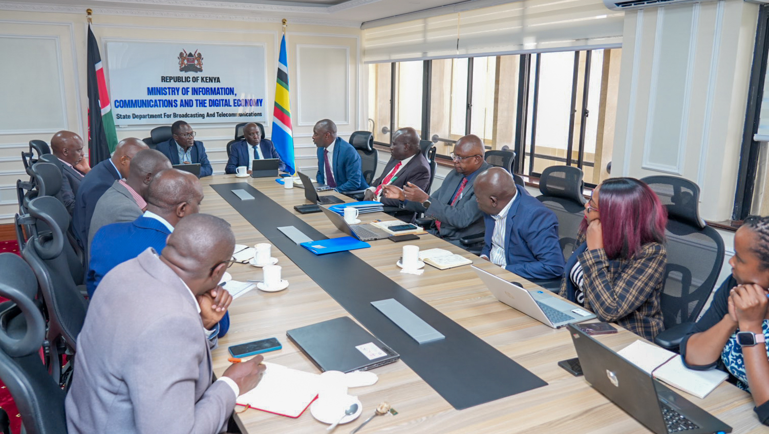 Multi-agency meeting on the acceleration of the digital superhighway
