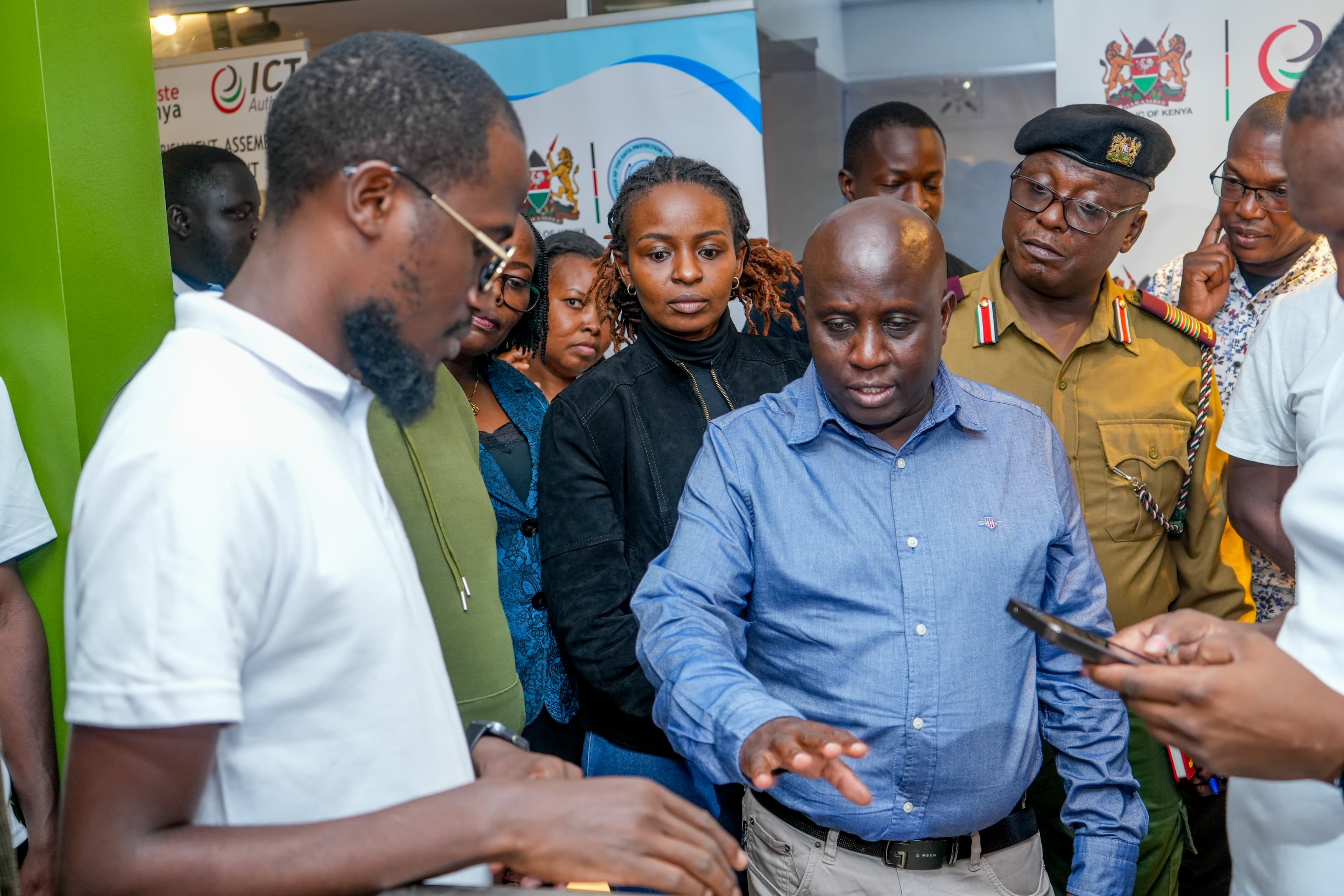 PS ICT Eng. John Kipchumba Tanui’s Arrival for Inspection of the Siaya Community Digital Hub