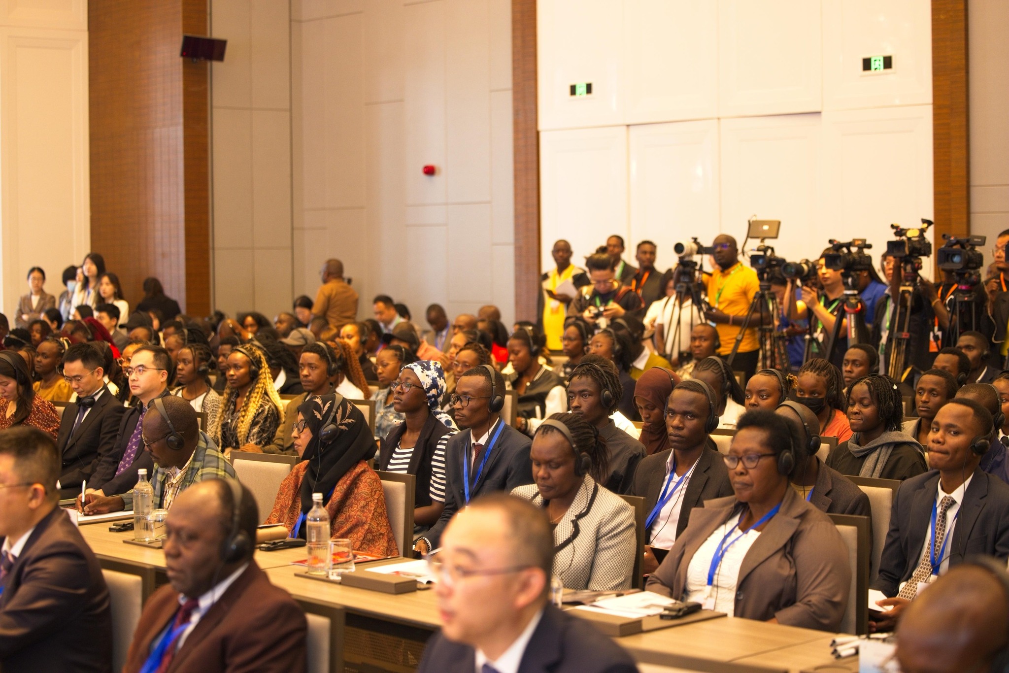 Expanding exchanges between scholars, journalists, and creative industries