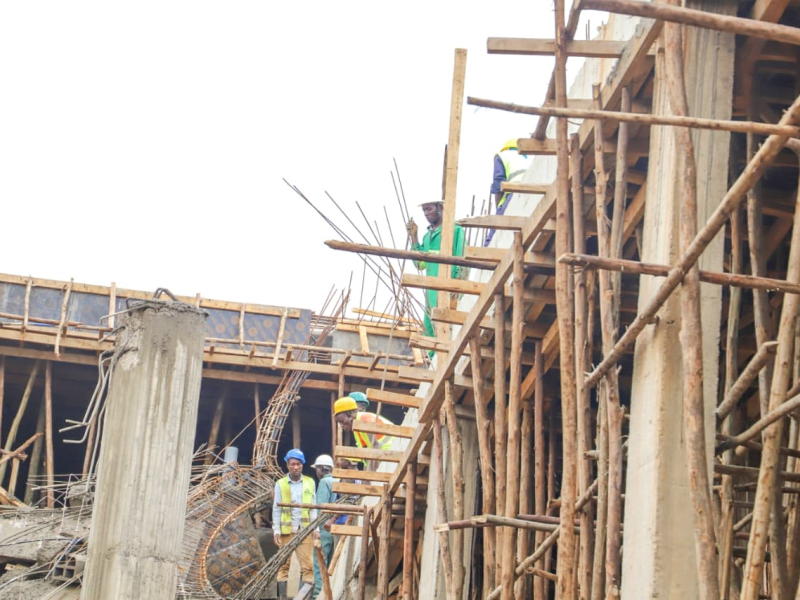 PS Stephen Isaboke and his colleague, PS Medical Service Dr Ouma Oluga toured the Kisii Cancer Centre to check on its progress. 