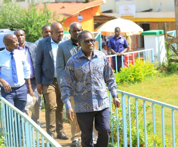 Principal Secretary Isaboke Tours KNA and Posta Kenya Offices in Kisii, Inspects Studio Mashinani Project