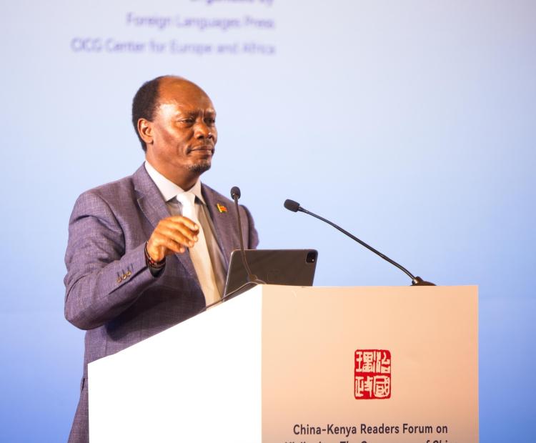 Expanding exchanges between scholars, journalists, and creative industries