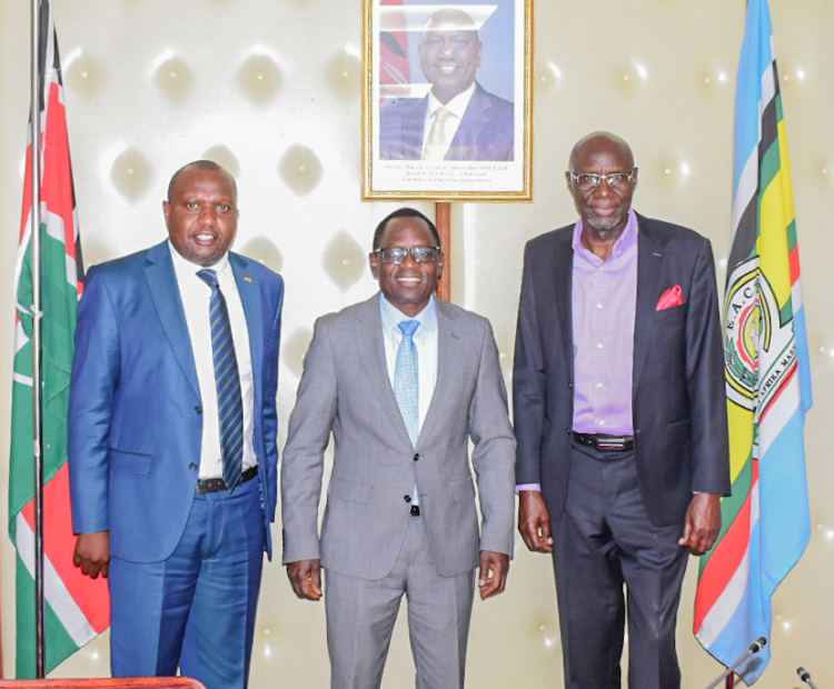 PS Isaboke (centre) when he met with CEO Media Council, Mr David Omwoyo (left) and Fred Machoka (right)